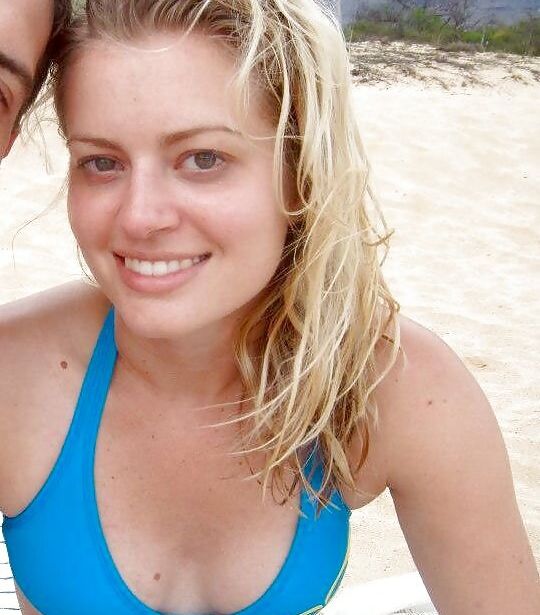 Elyse Willems desnuda #109631726