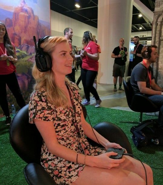 Elyse Willems desnuda #109631727