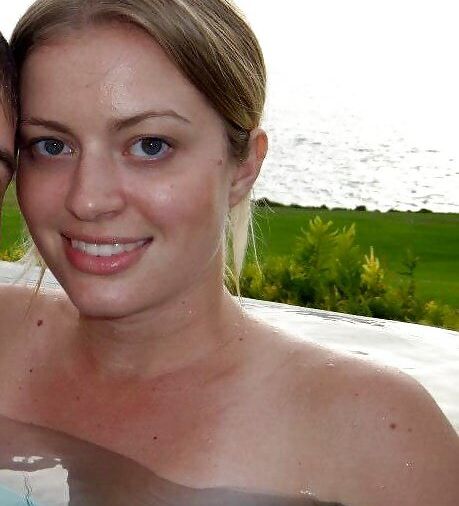 Elyse Willems desnuda #109631737