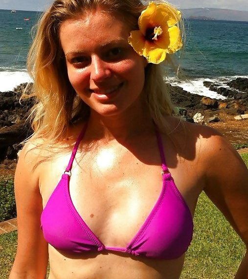 Elyse Willems desnuda #109631739