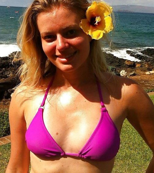 Elyse Willems nuda #109631739