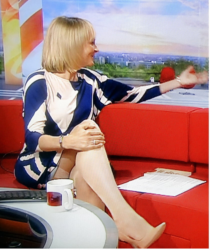 ルイーズ・ミンチン - 驚異的な脚を持つセクシーな英国のニュースリーダー
 #90726931