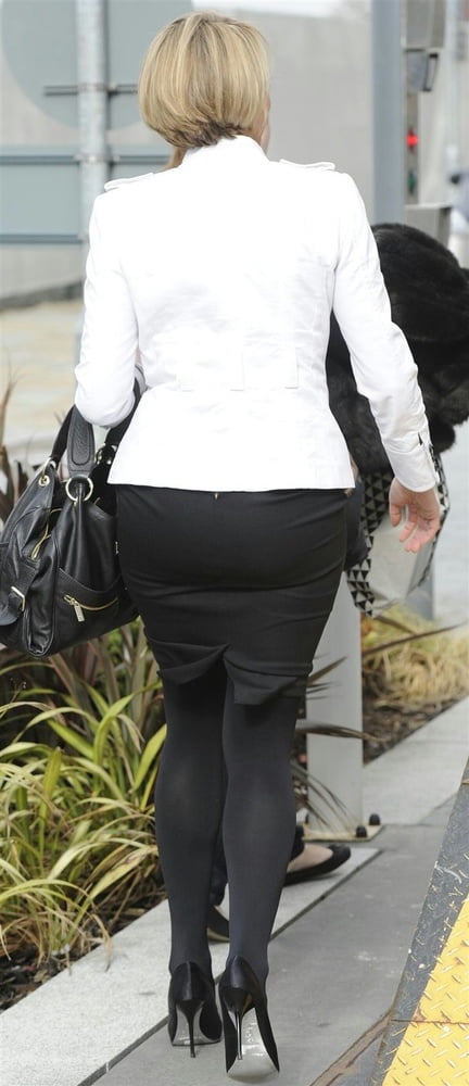 ルイーズ・ミンチン - 驚異的な脚を持つセクシーな英国のニュースリーダー
 #90726962