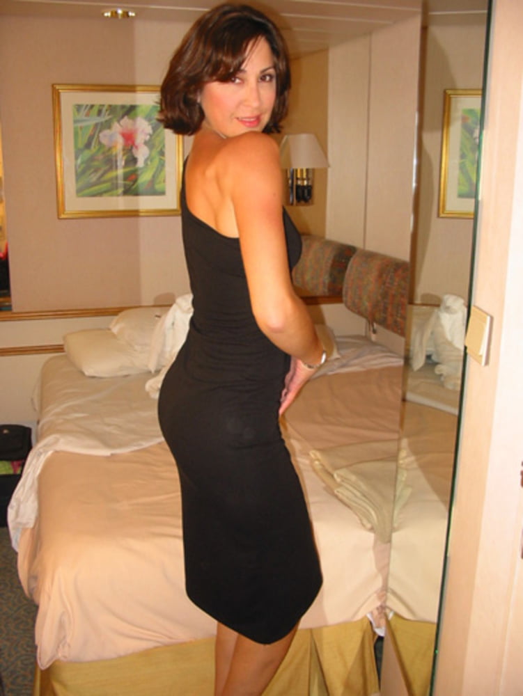 Morocha cachonda
 #102416253