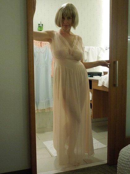 Algunas maduras que encuentro sexy. 9
 #94255132