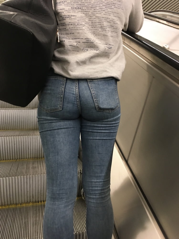 Mezcla de culo creeps
 #94144591