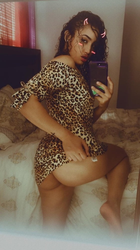 Chica mala
 #90551787