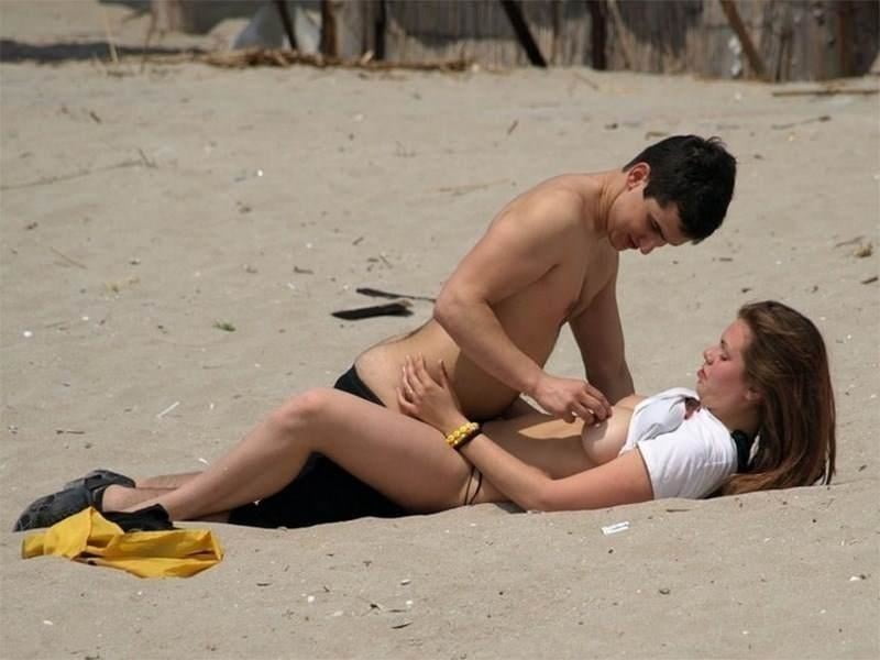 Mezcla de sexo en la playa 162
 #92173347