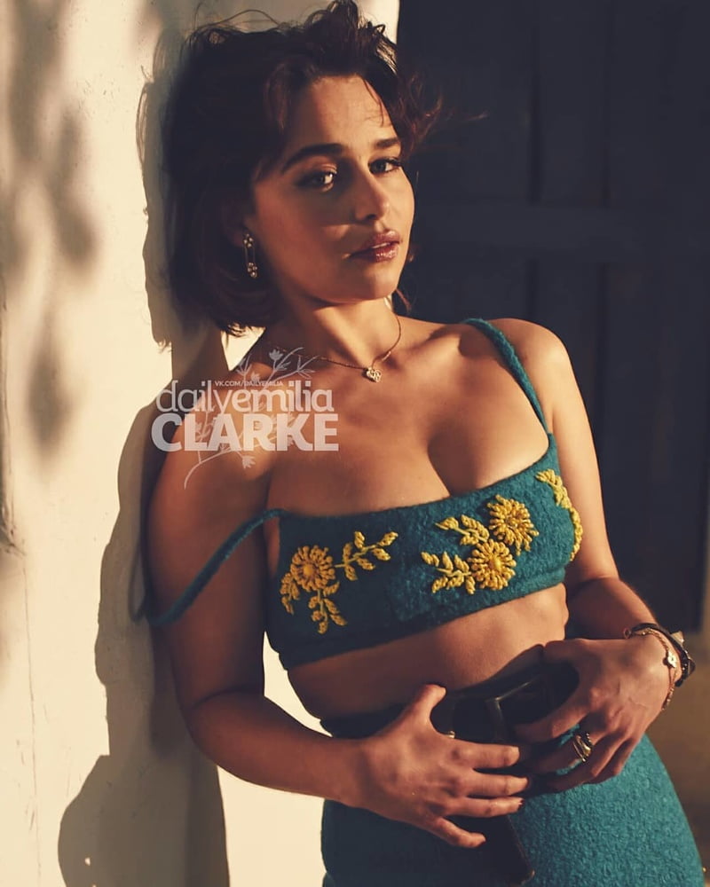 Emilia Clarke will give you the night of your life! #90490429