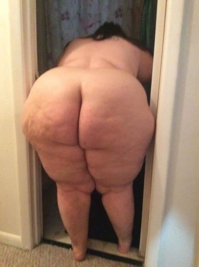 Hoodyman ssbbw 280 : sexy fat pigs exposed 2020.
 #103221669