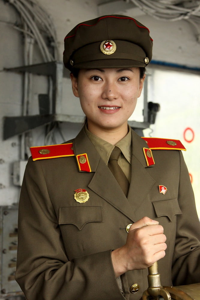 Heiße nordkoreanische Mädchen! 3
 #90607843
