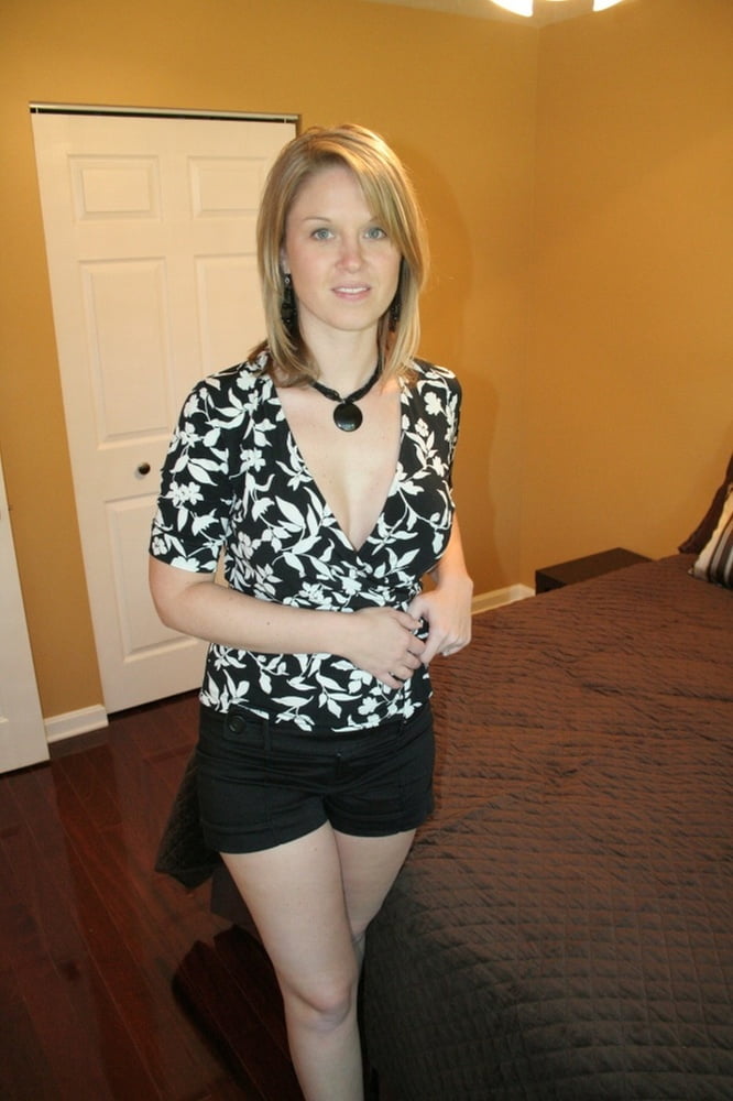 Gorgeous bisexual wife #99327372