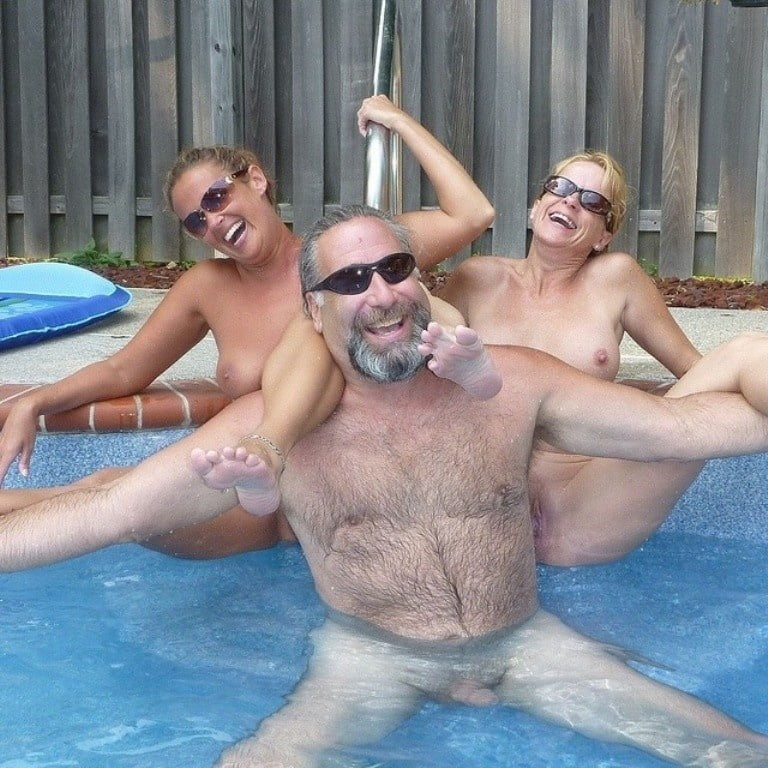 Mezcla desnuda y follada en público 40
 #100727637