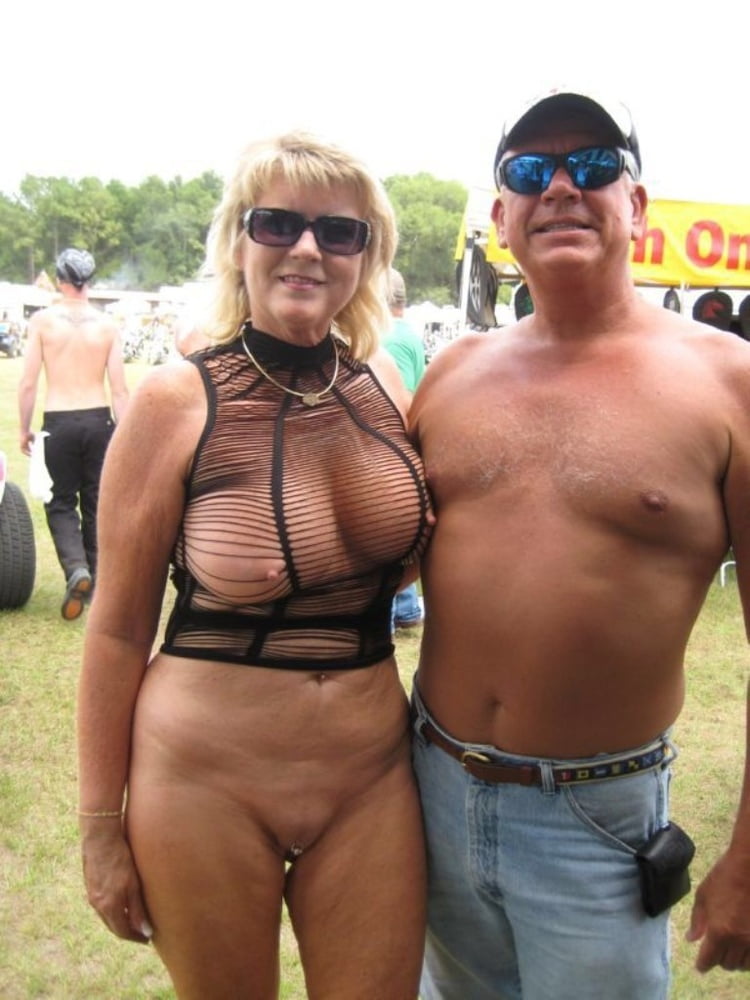 Mezcla desnuda y follada en público 40
 #100727787