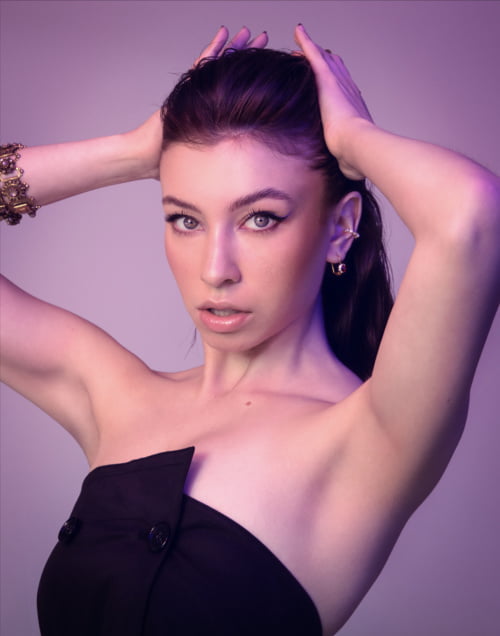 Katelyn nacon
 #99255437