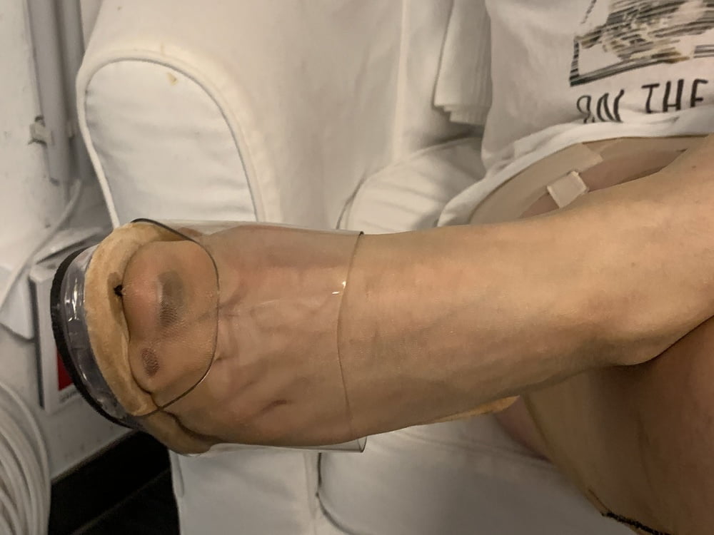 Nylonfeet iv
 #94179285