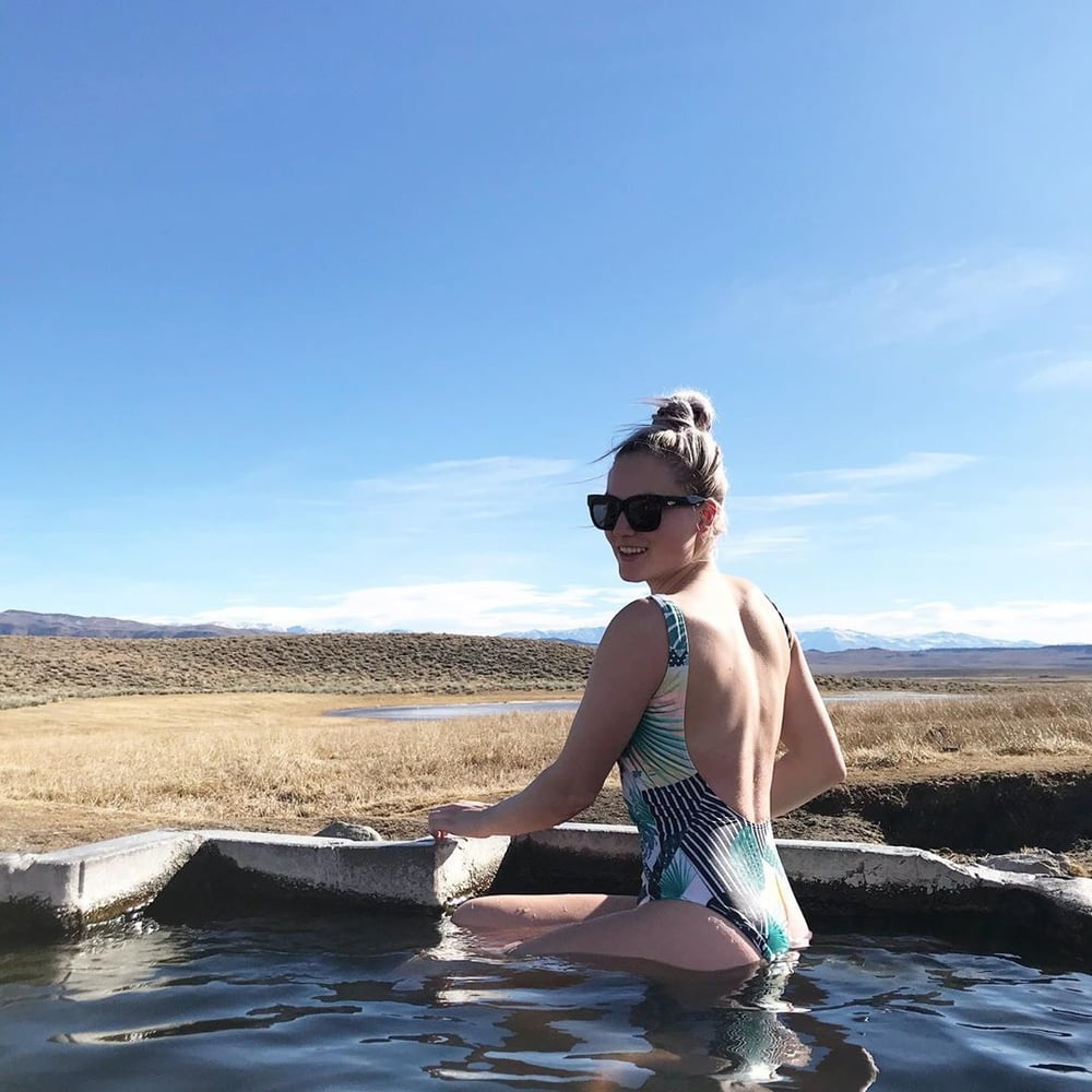 Snowboard Mädchen 2
 #97816541