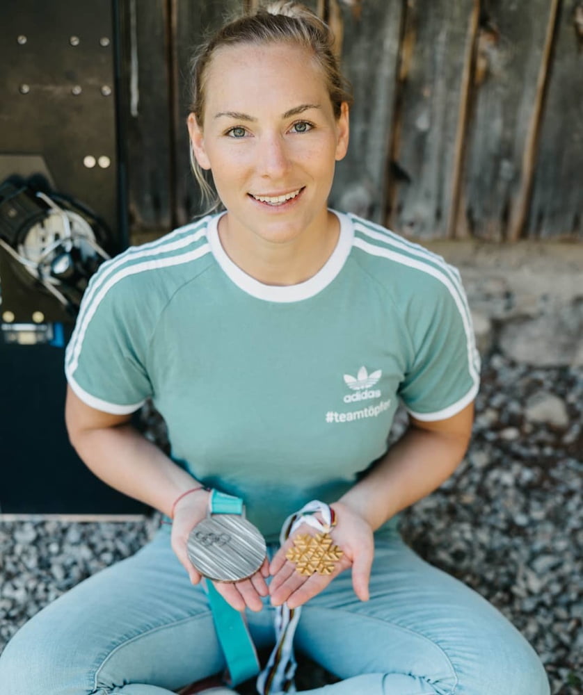 Snowboard Mädchen 2
 #97816629