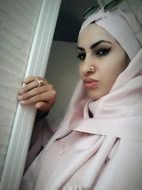 セクシーな若いクルド人女性 #89907590