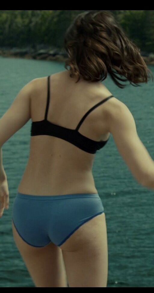 Emily Rudd nude #109330681