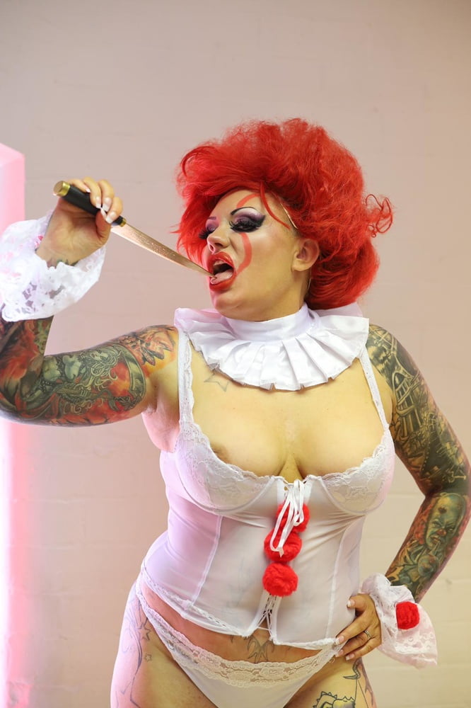 IF PENNYWISE WAS A WHORE #106648766
