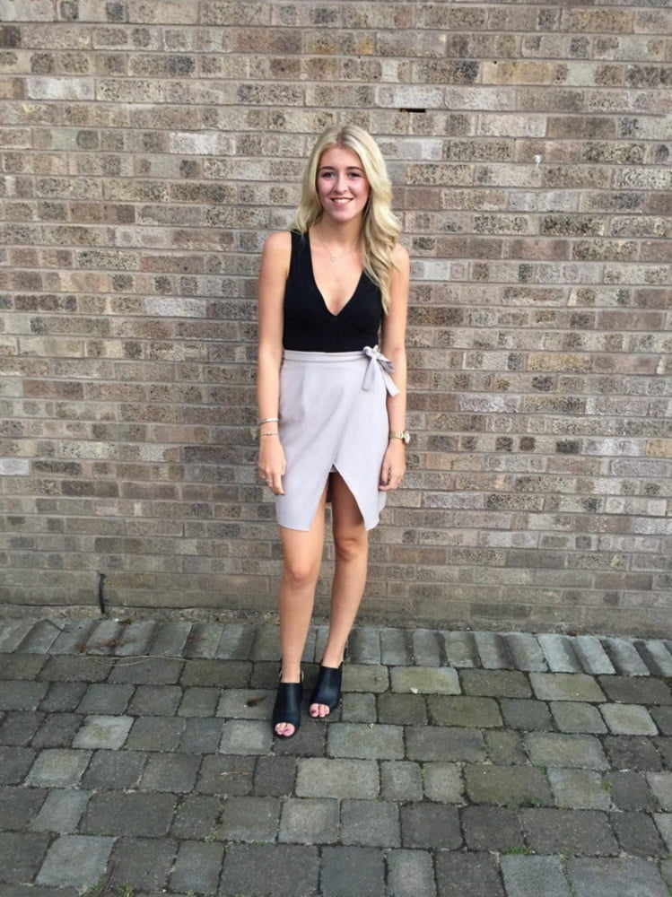 露出した妻たち 18
 #93000080