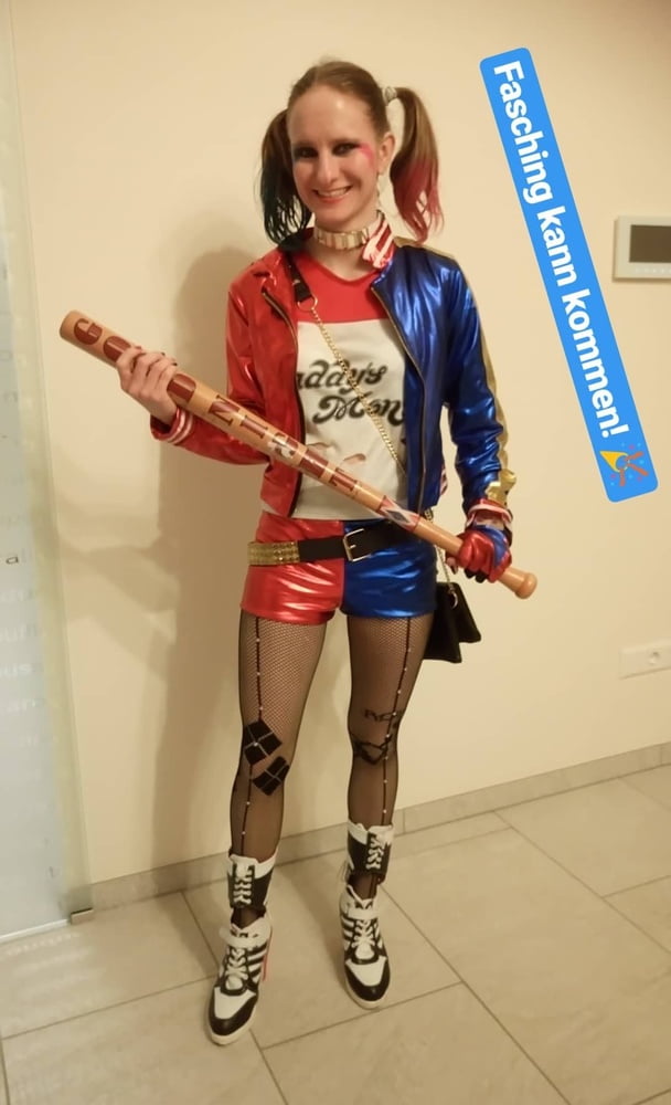 露出した妻たち 18
 #93000087