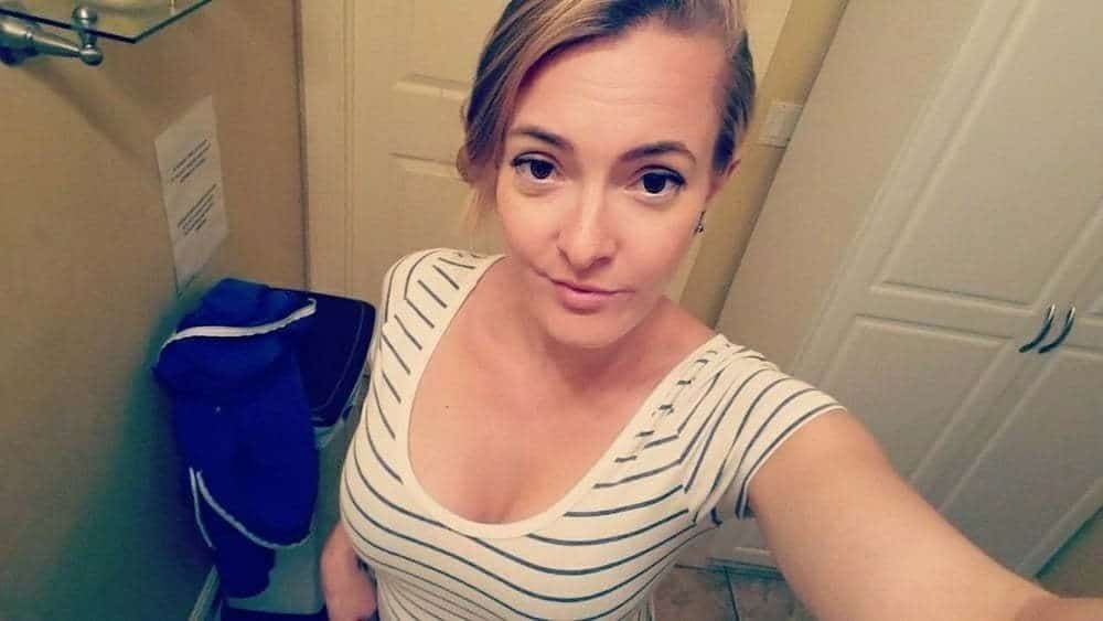 露出した妻たち 18
 #93000112