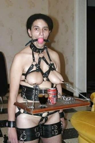 femmes en soumission(s) #87811069