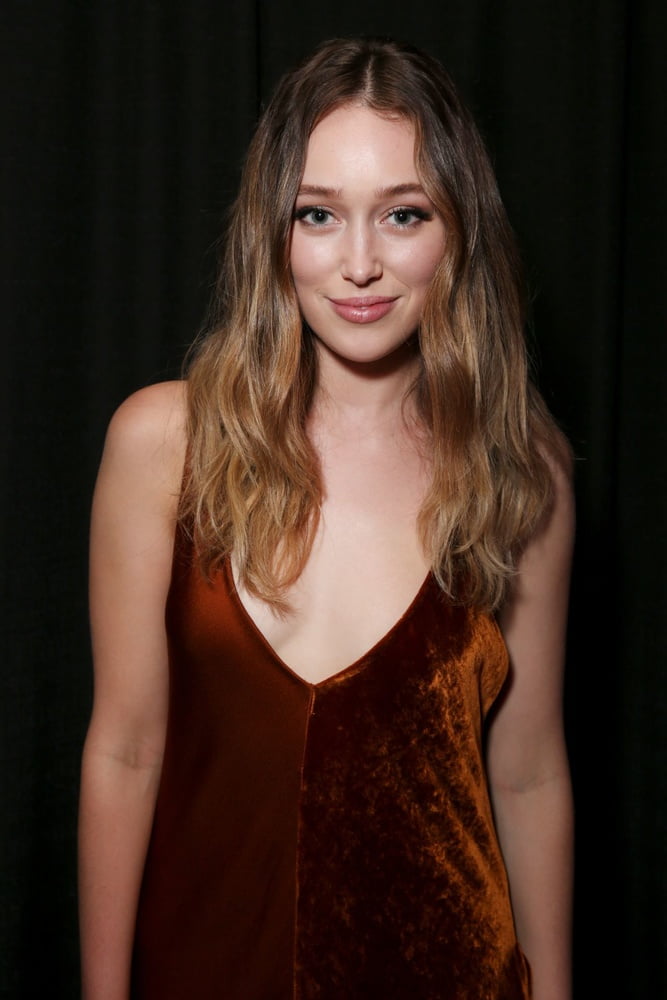 Alycia debnam-carey
 #102615392