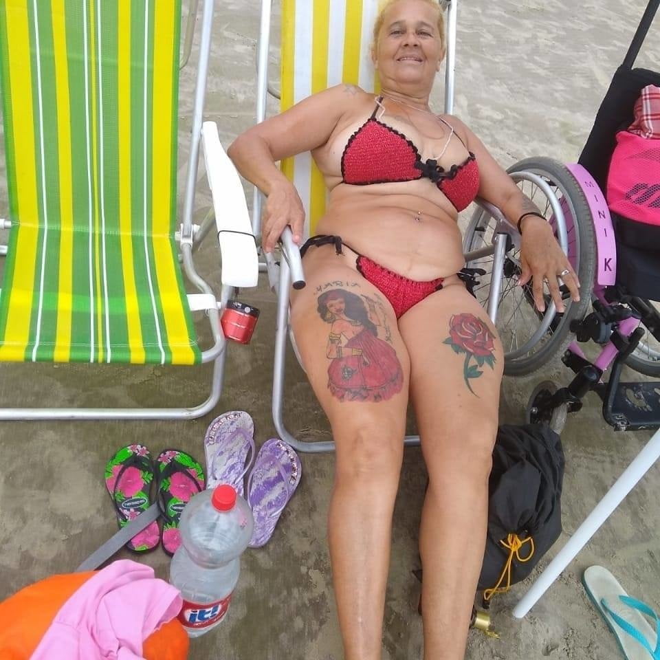 Sonia mayer mature granny madura vagina grande
 #98039574