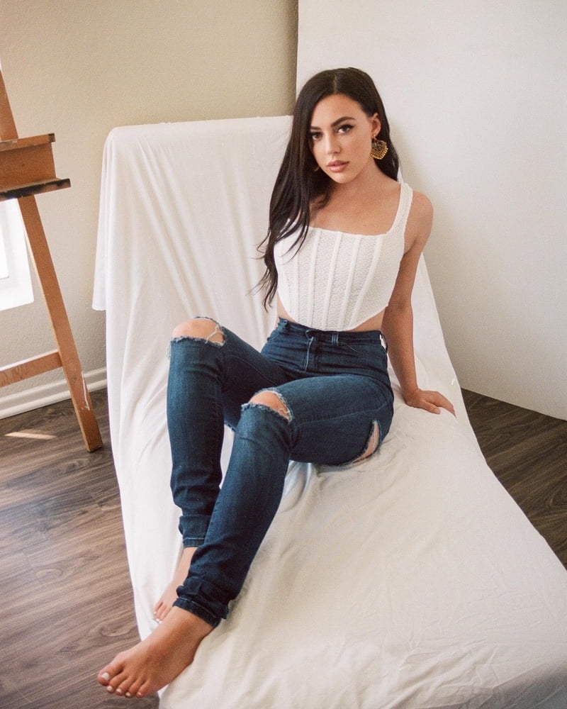 Supreme pornstar faves
 #80416463