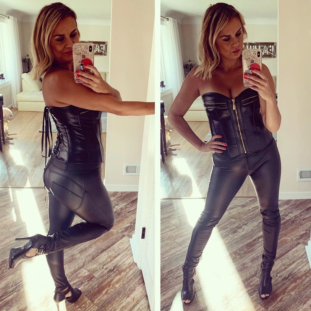 Insta Babe Jovigirl dressed in leather #106043854