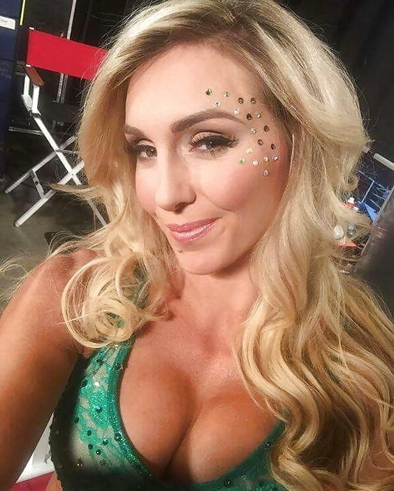 WWE Charlotte Flair #102798954