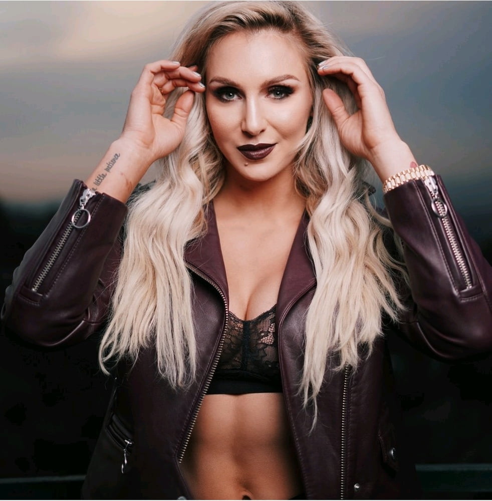 WWE Charlotte Flair #102798971