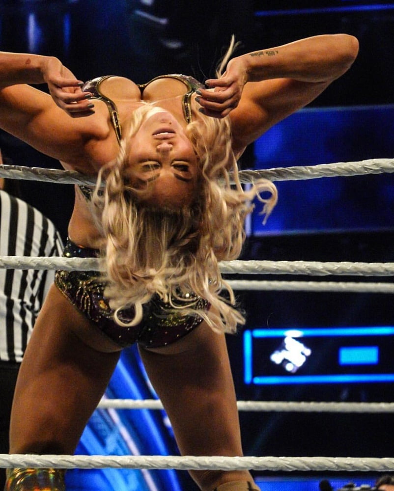 WWE Charlotte Flair #102798979