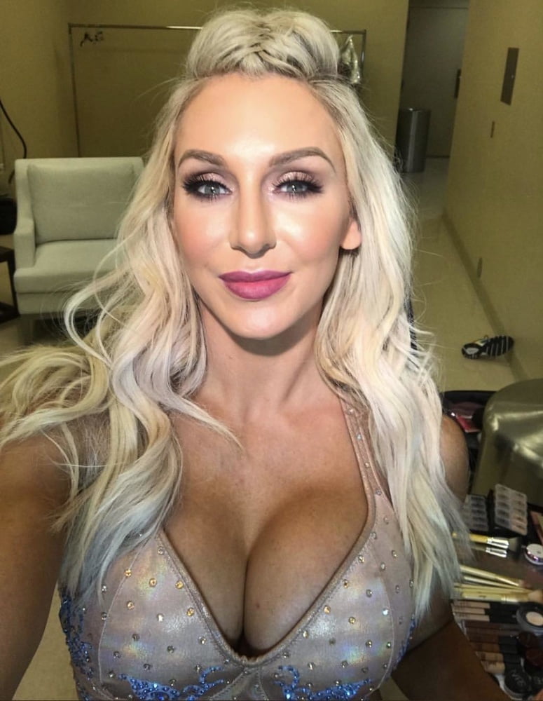 WWE Charlotte Flair #102799035