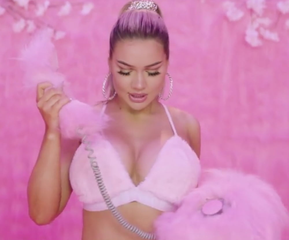 Shirin david
 #105148451