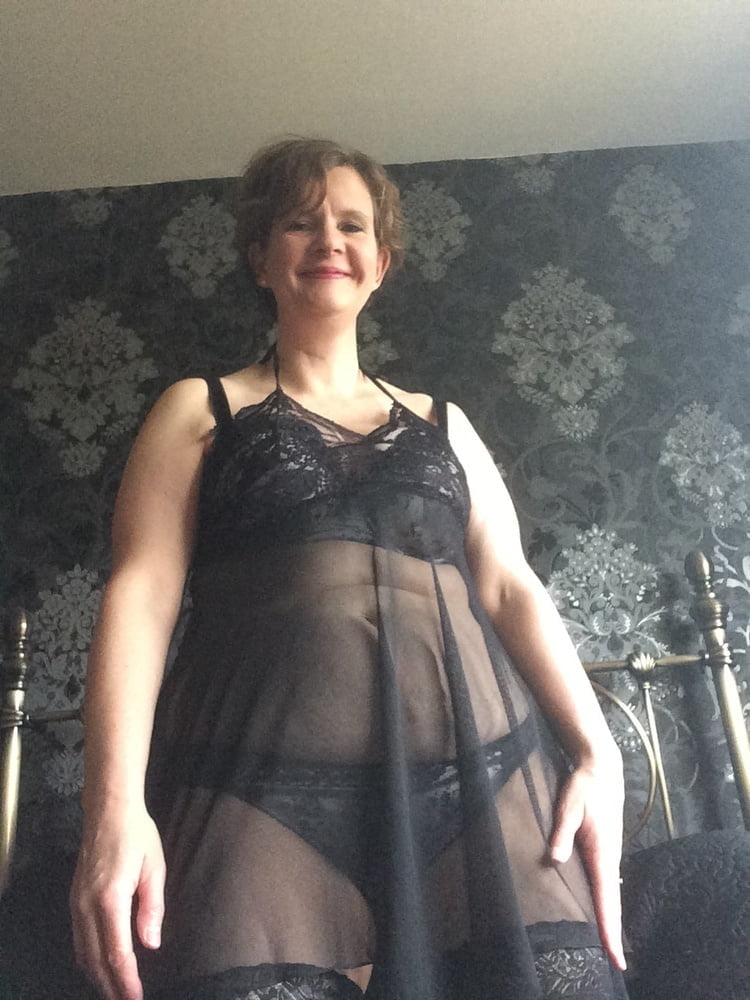 Exposed sexy slut paula from staffordshire 48 yrs old
 #104050815