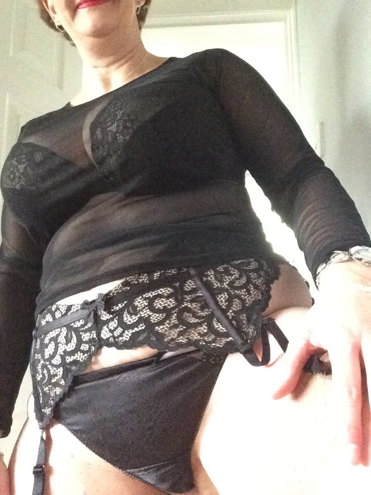 Exposed sexy slut paula from staffordshire 48 yrs old
 #104050854