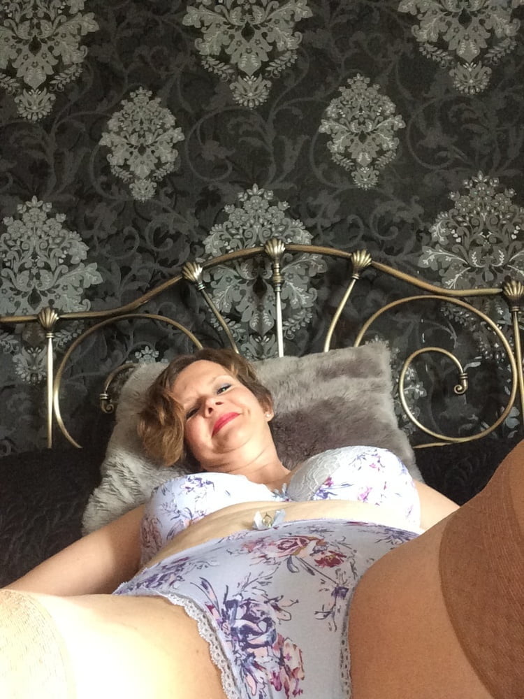 Exposed sexy slut paula from staffordshire 48 yrs old
 #104051296