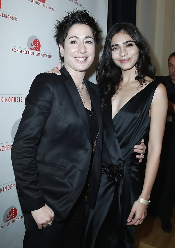 Dunja Hayali #100415258