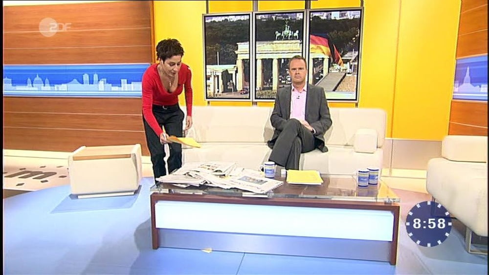 Dunja Hayali #100415268