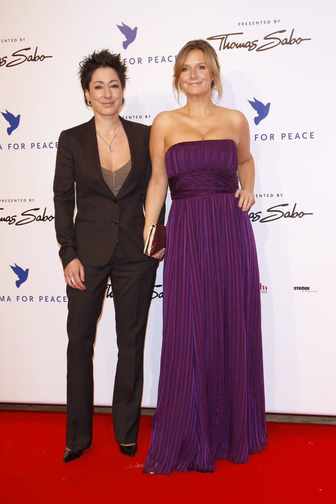 Dunja Hayali #100415278