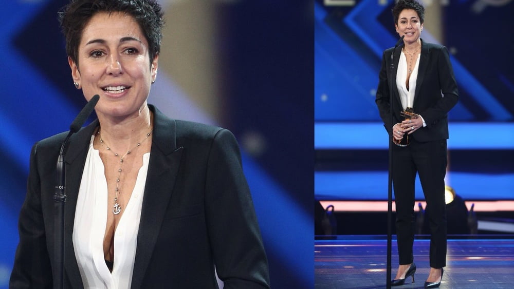 Dunja Hayali #100415284