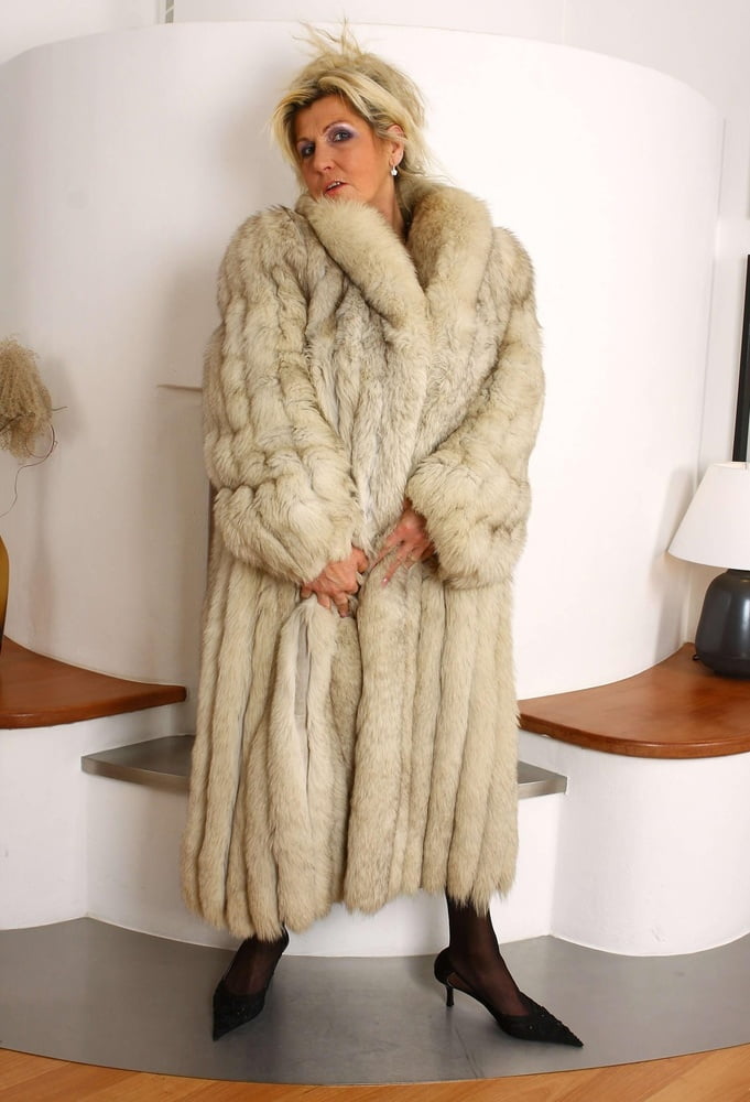 woman in fur coat 26 #93882879