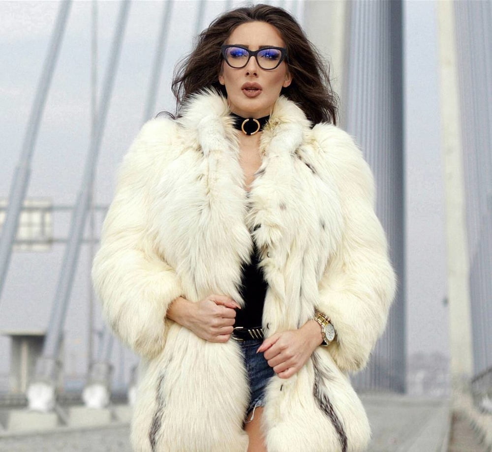 woman in fur coat 26 #93883031