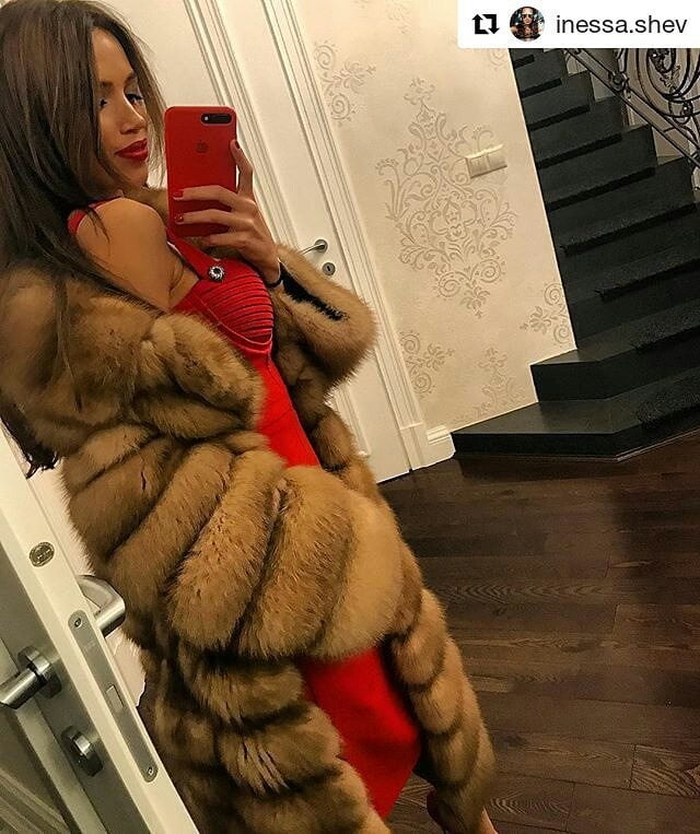 woman in fur coat 26 #93883357