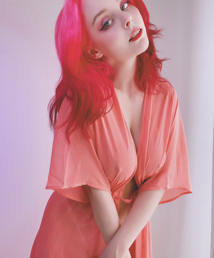 Helly Valentine nackt #107516972