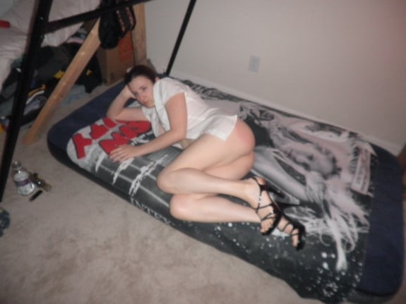 Random xxx pics 16
 #90526034